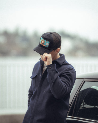 Midnight Majesty Velvet Trucker Cap Svart