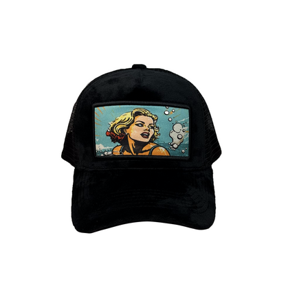 Midnight Majesty Velvet Trucker Cap Svart